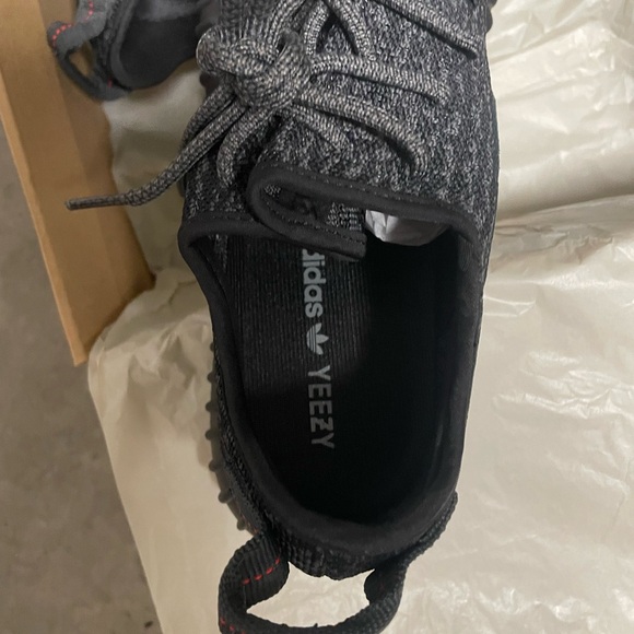 Yeezy Boost 350 Pirate Black (2015) SZ 10 - Picture 3 of 6